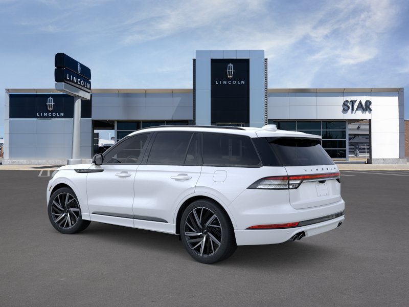 Used 2025 Lincoln Aviator Black Label w/ Jet Appearance Package AWD/4WD image 4