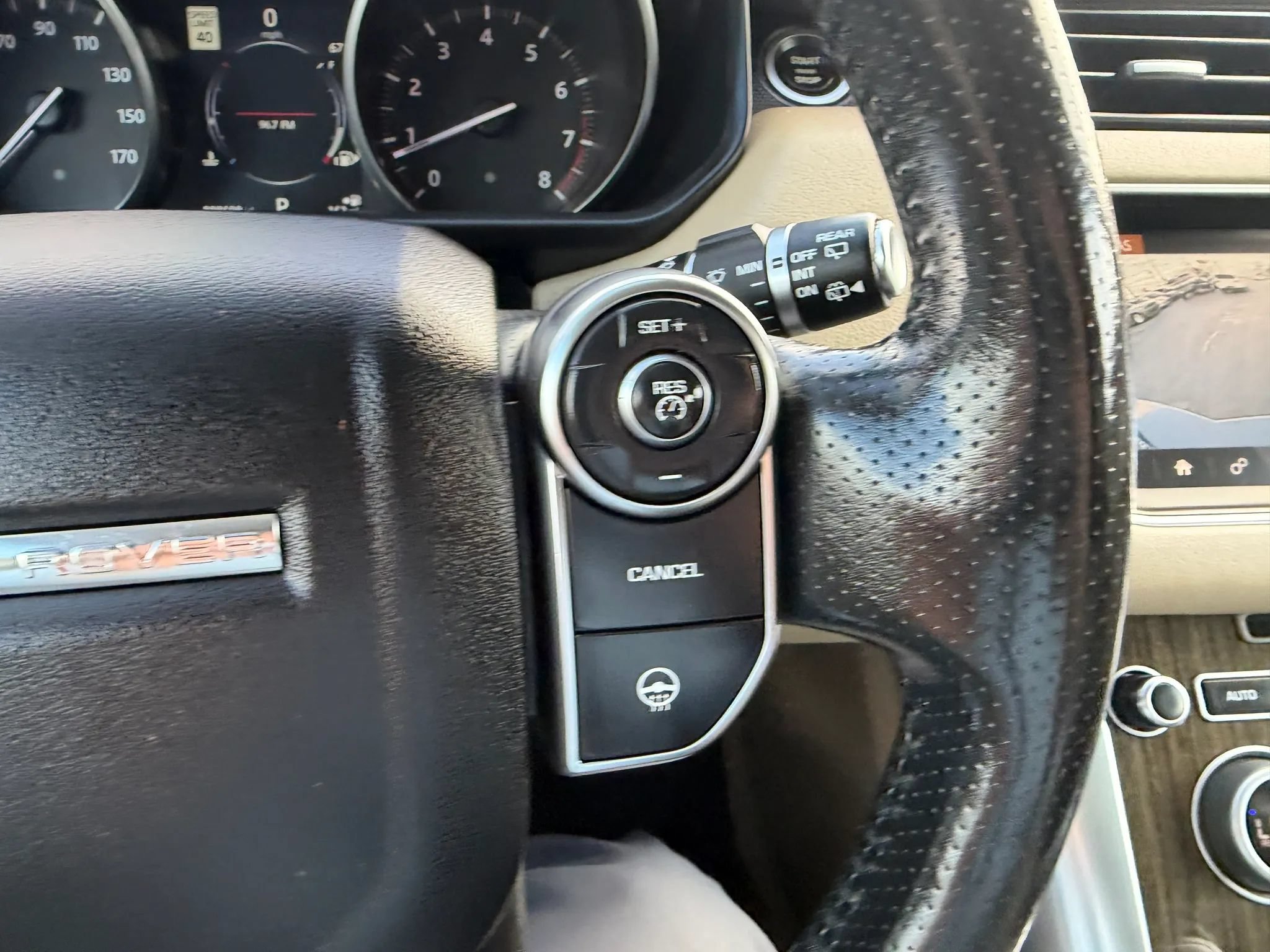 Used 2017 Land Rover Range Rover Sport HSE AWD/4WD image 29