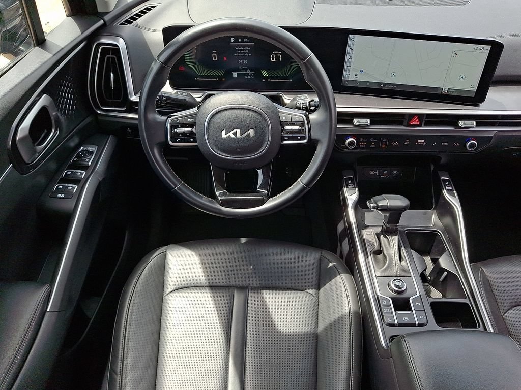 Used 2024 Kia Sorento S FWD image 11