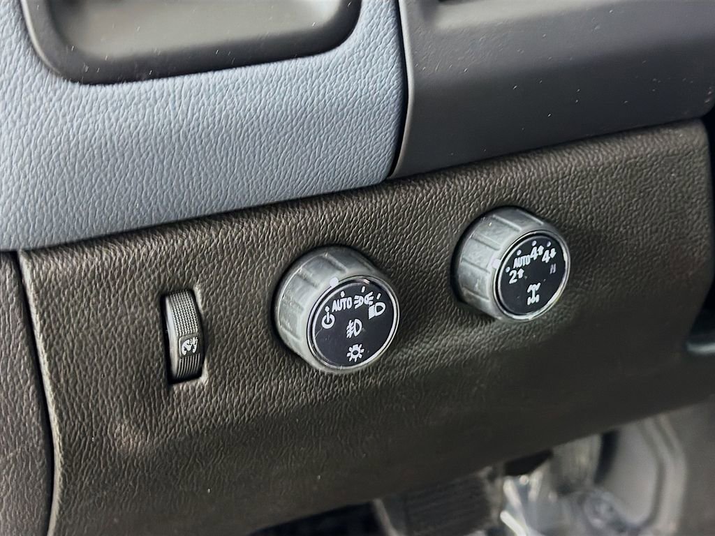 Used 2021 Chevrolet Colorado Z71 AWD/4WD image 11