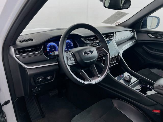 Used 2024 Jeep Grand Cherokee Altitude RWD image 34