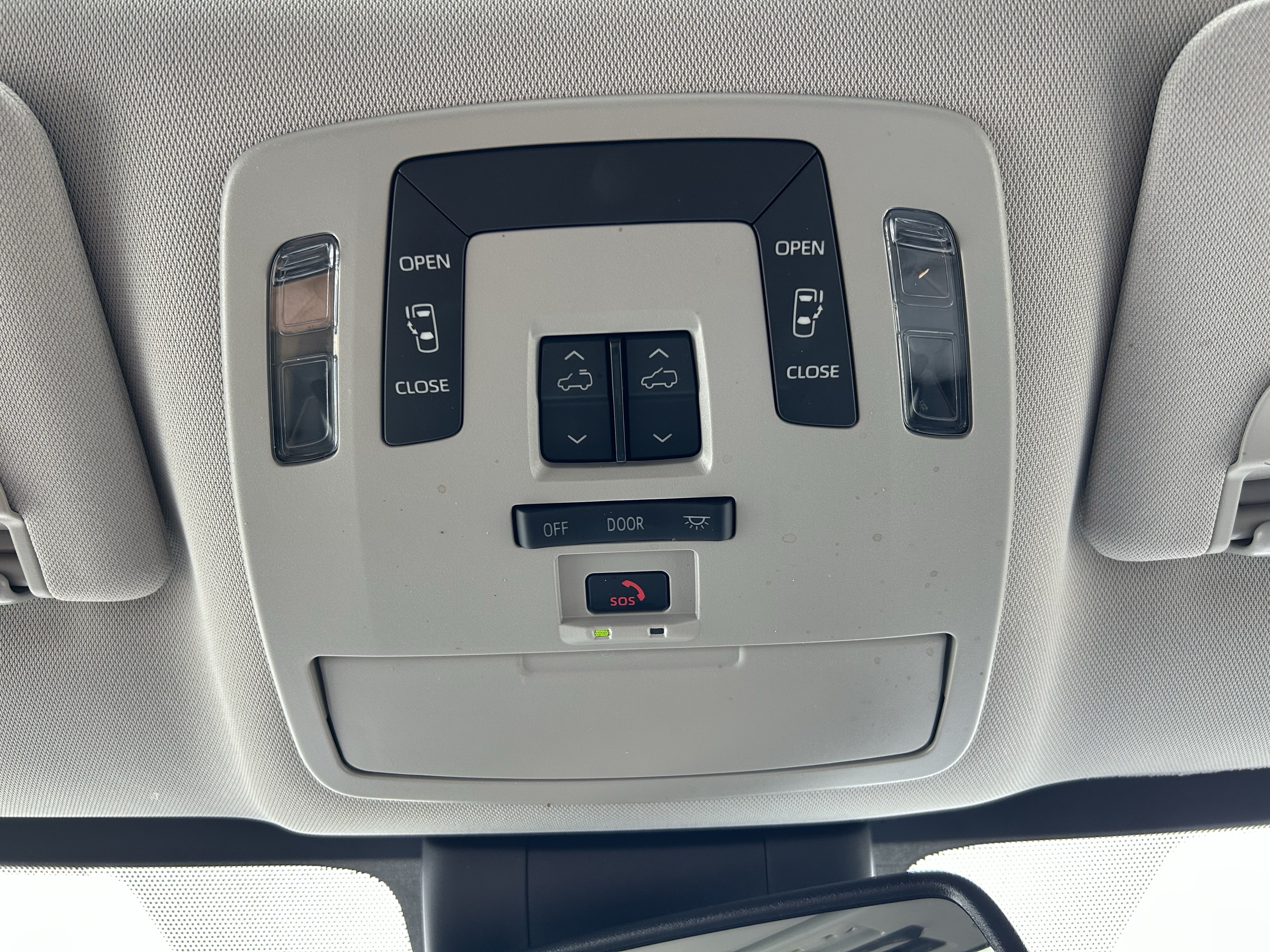 Certified 2025 Toyota Sienna LE w/ LE Plus Package AWD/4WD image 37