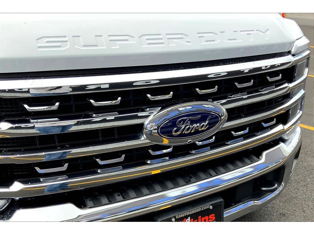 Used 2025 Ford F350 Lariat AWD/4WD image 31