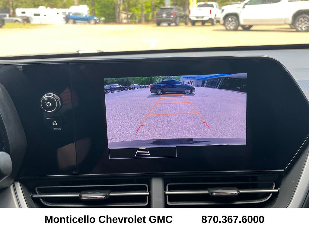 Used 2025 Chevrolet Trax LS FWD image 17