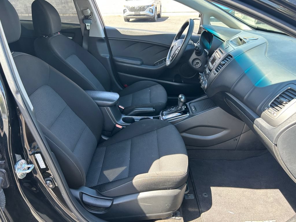 Used 2017 Kia Forte LX FWD image 29