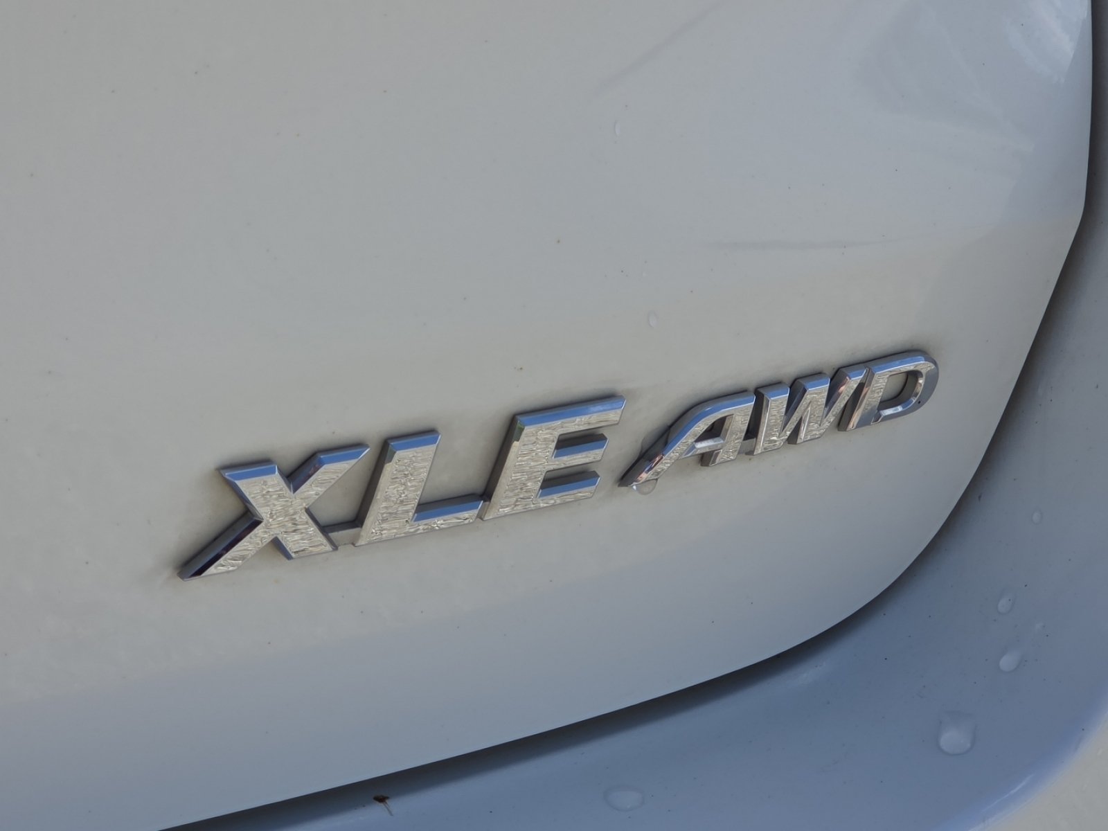 Used 2019 Toyota Highlander XLE AWD/4WD image 11