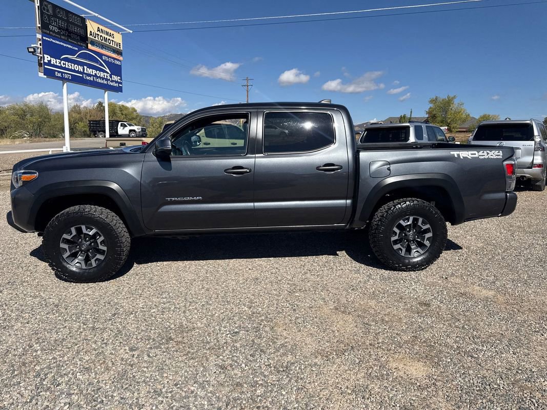 Used 2023 Toyota Tacoma TRD Off-Road w/ Technology Package image 4