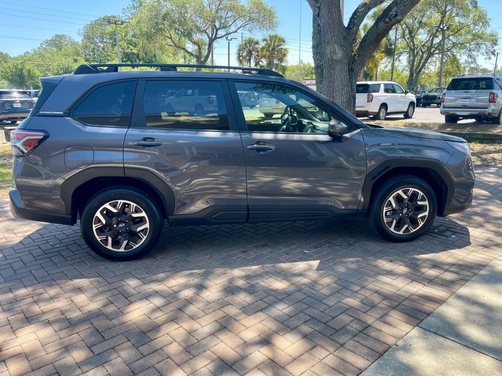 Used 2025 Subaru Forester Premium w/ Convenience Package #1 AWD/4WD image 7