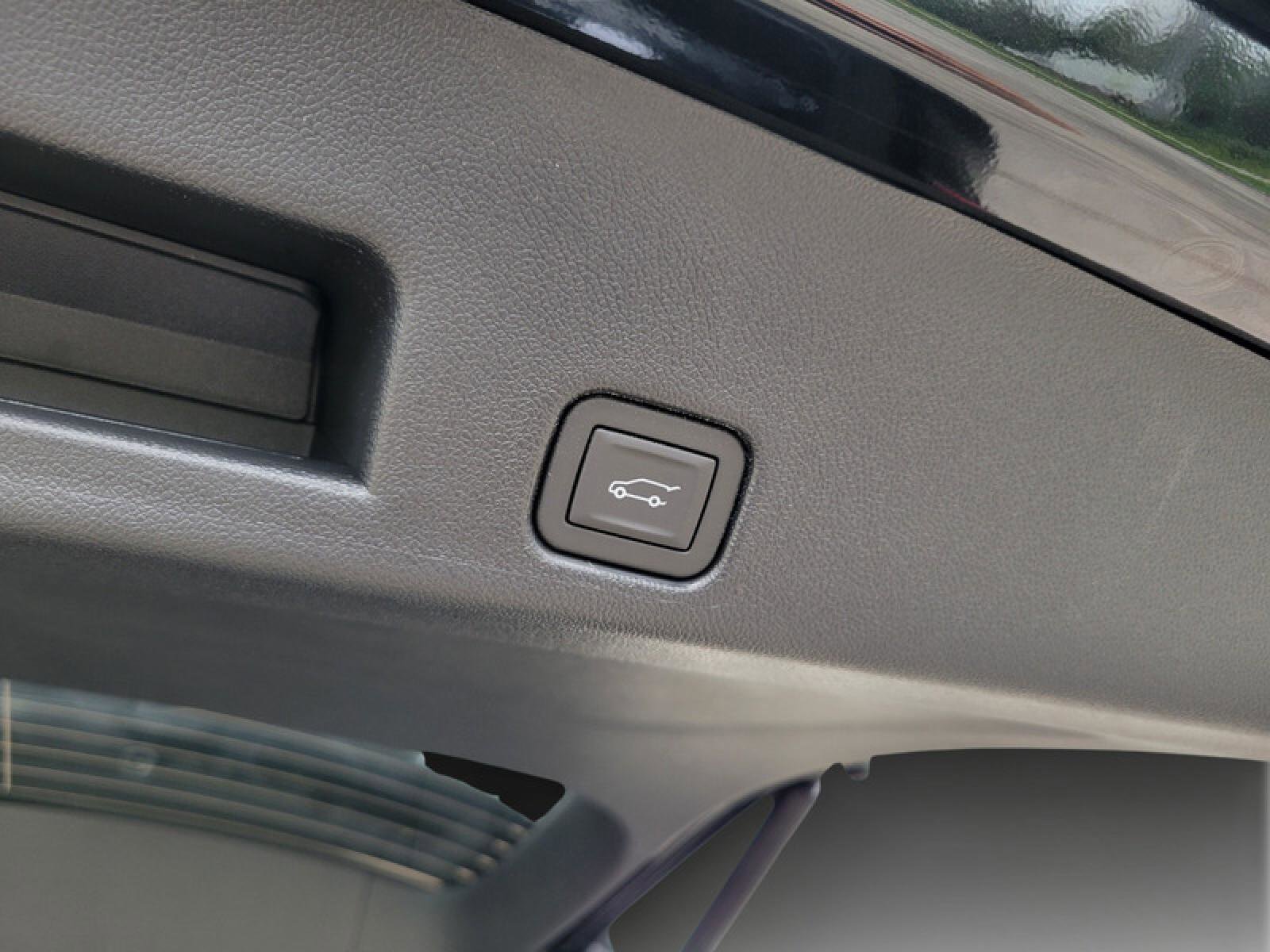 New 2026 GMC Acadia Elevation w/ Black Edition image 6