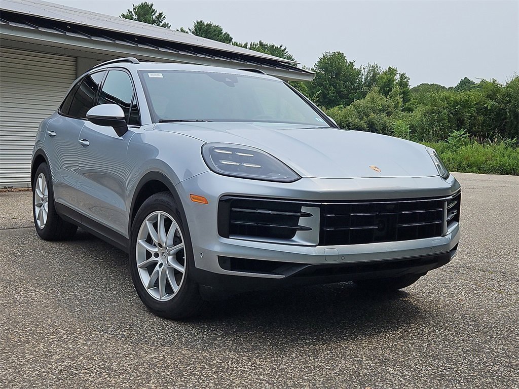 Certified 2025 Porsche Cayenne image 9