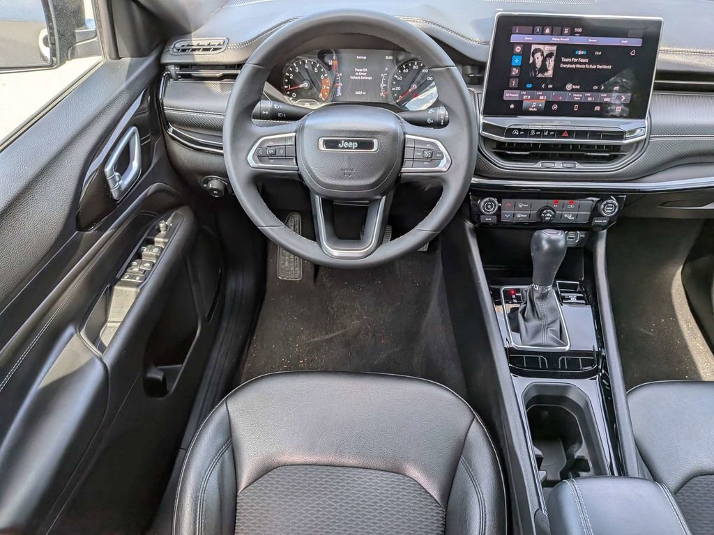 Used 2022 Jeep Compass Latitude FWD image 15