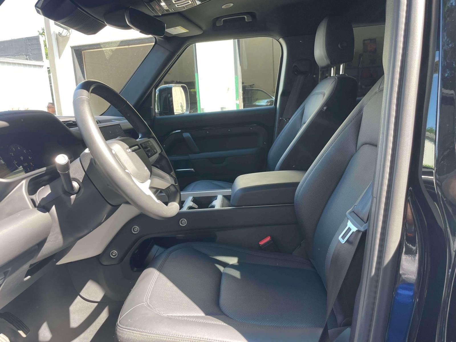 Used 2025 Land Rover Defender 110 S AWD/4WD image 15