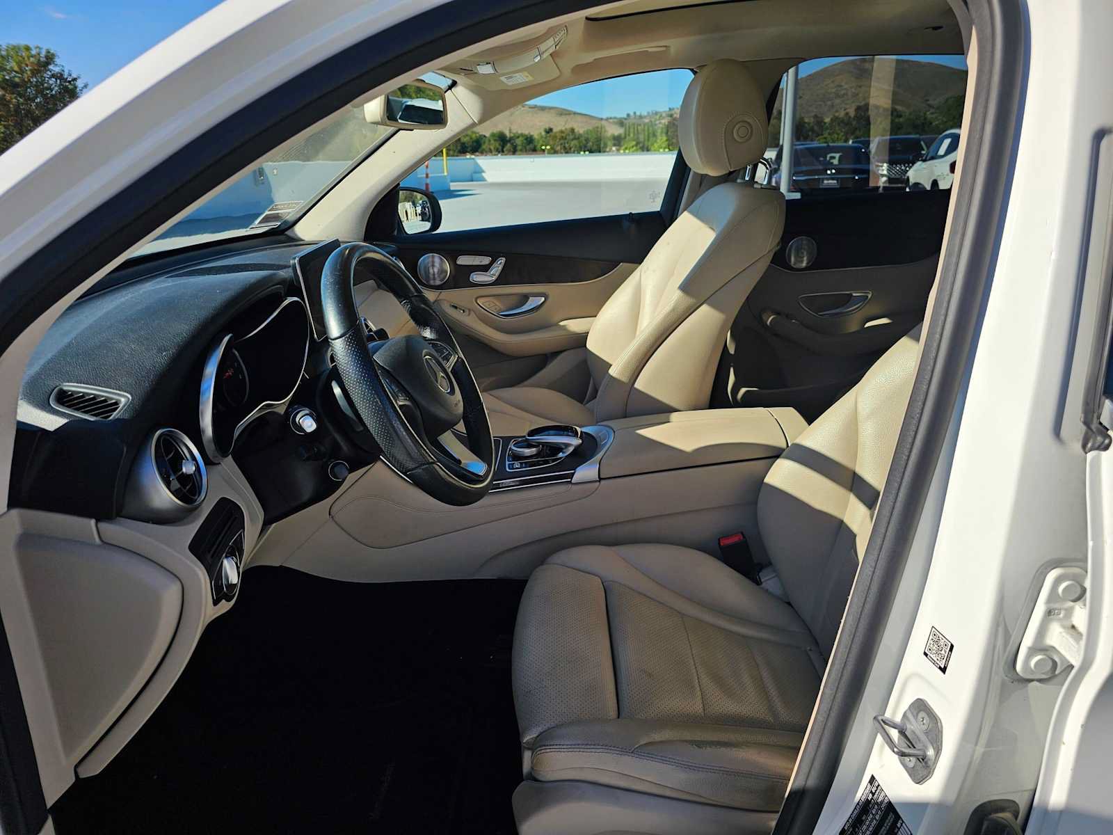 Used 2018 Mercedes-Benz GLC 300 4MATIC image 20