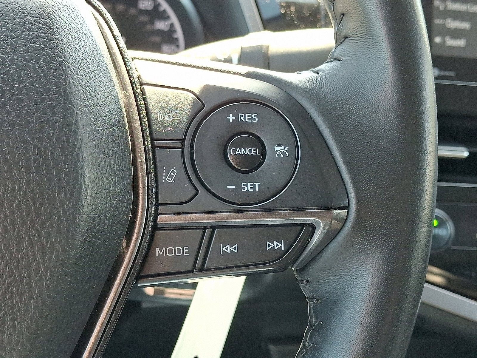 Used 2024 Toyota Camry SE FWD image 23