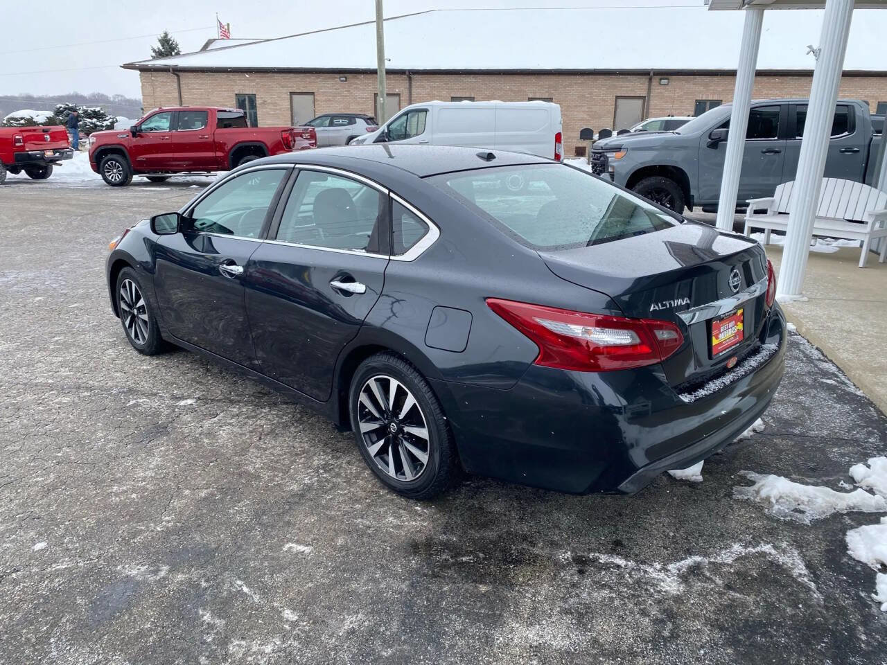 Used 2018 Nissan Altima 2.5 SV image 4