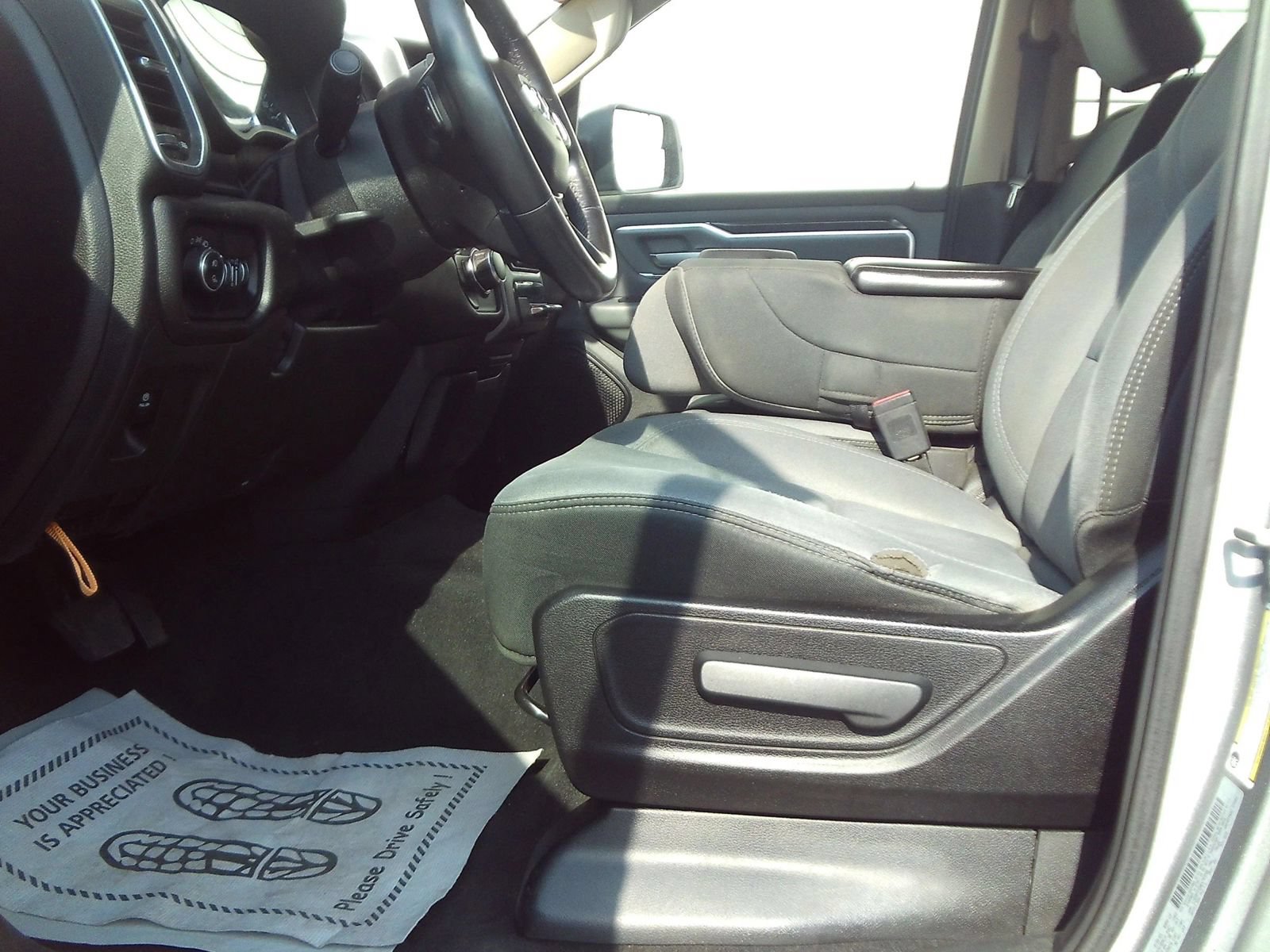 Used 2019 RAM 1500 Big Horn AWD/4WD image 18