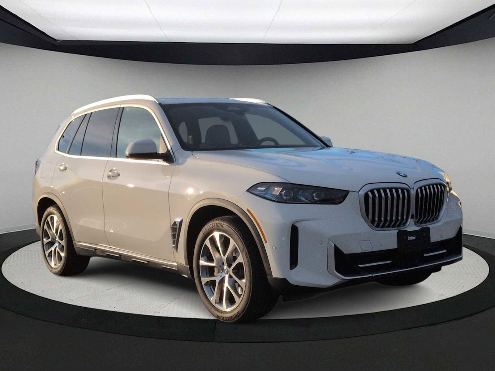 Certified 2024 BMW X5 xDrive40i w/ Premium Package image 2