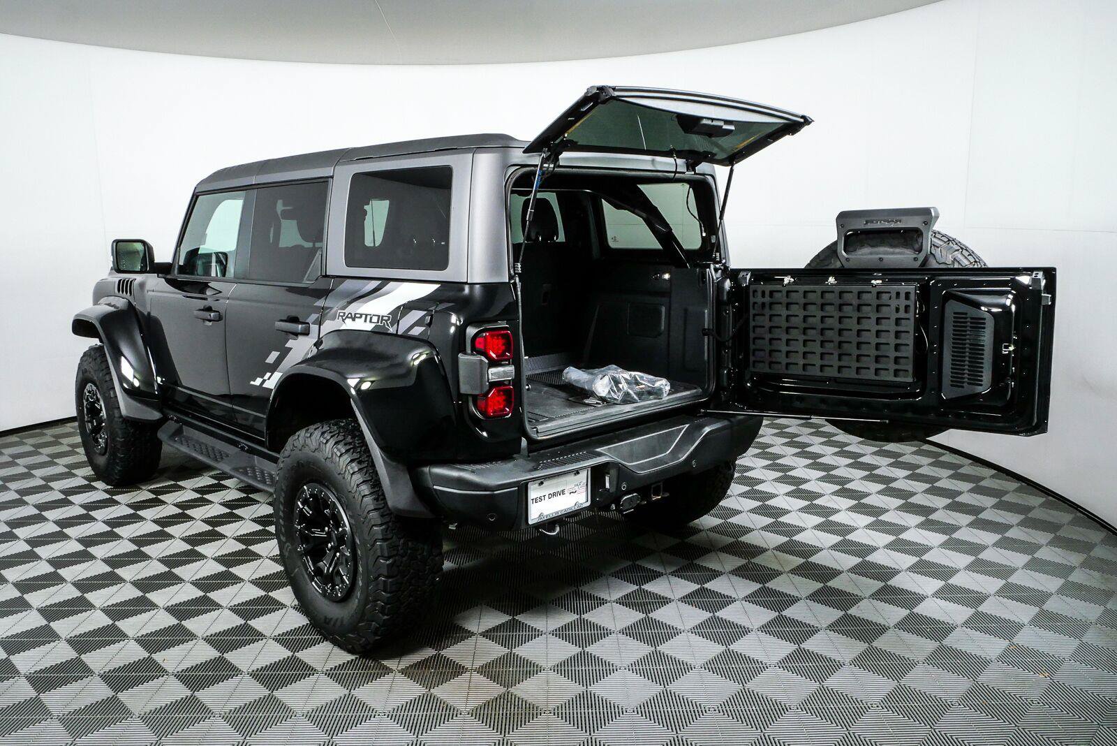 Used 2024 Ford Bronco Raptor AWD/4WD image 32
