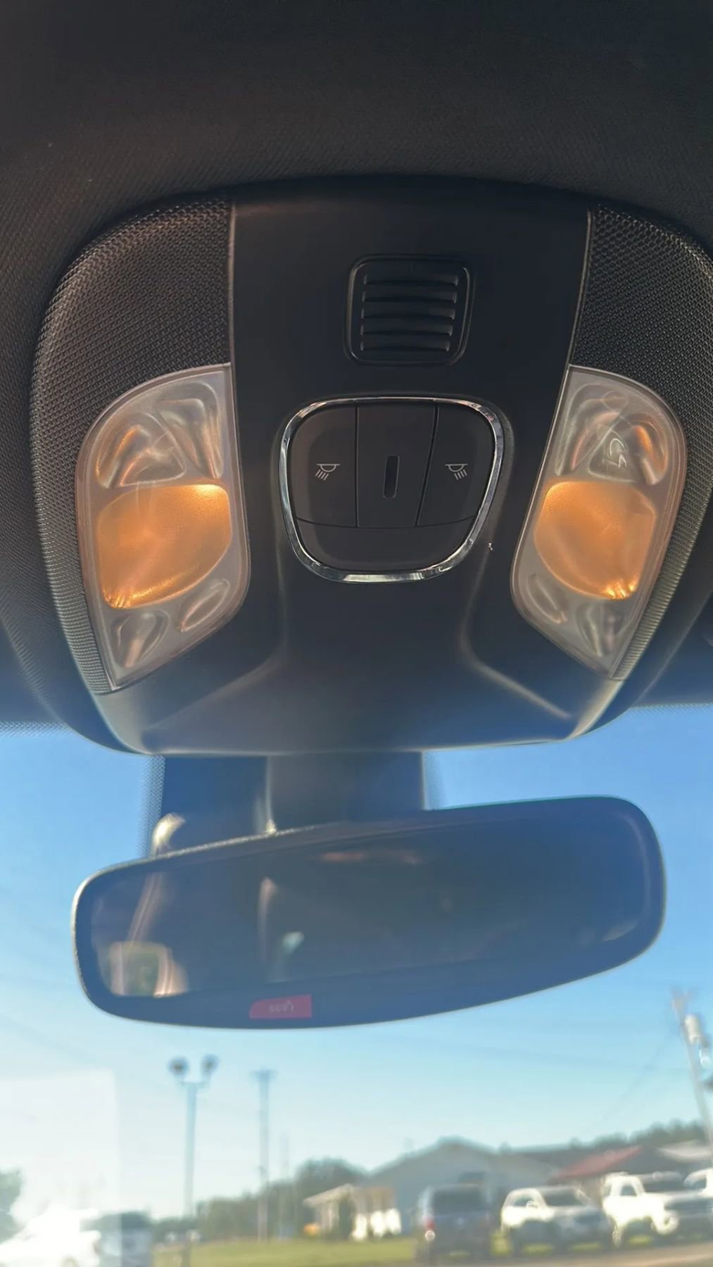 Used 2024 Jeep Compass Latitude image 17