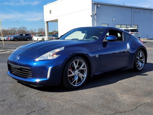 Certified 2017 Nissan 370Z w/ Sport Package image 7