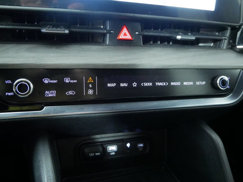 Certified 2025 Kia Sportage X-Line w/ Premium Package AWD/4WD image 33
