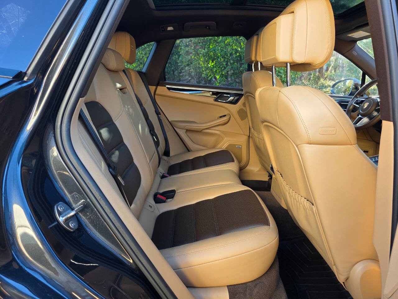 Used 2017 Porsche Macan GTS image 38