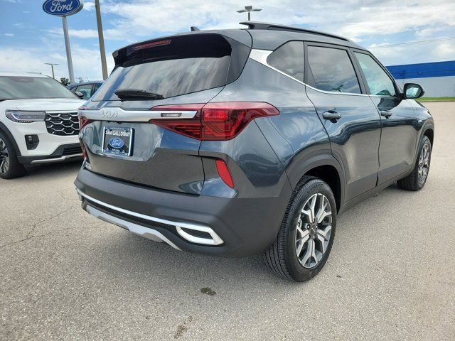 Used 2023 Kia Seltos EX AWD/4WD image 6