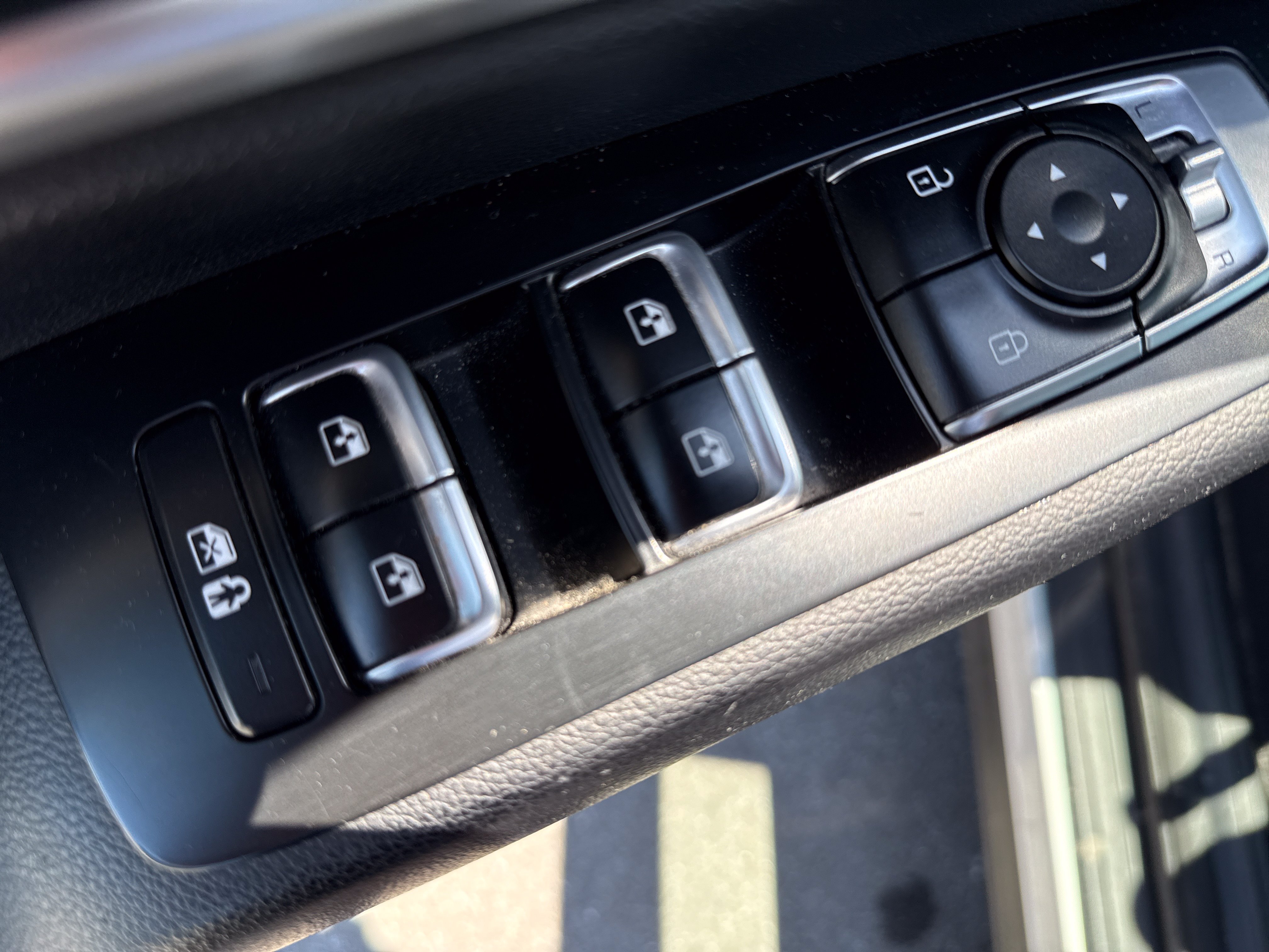 Used 2020 Kia Telluride S w/ S 8 Passenger Seating Package AWD/4WD image 17