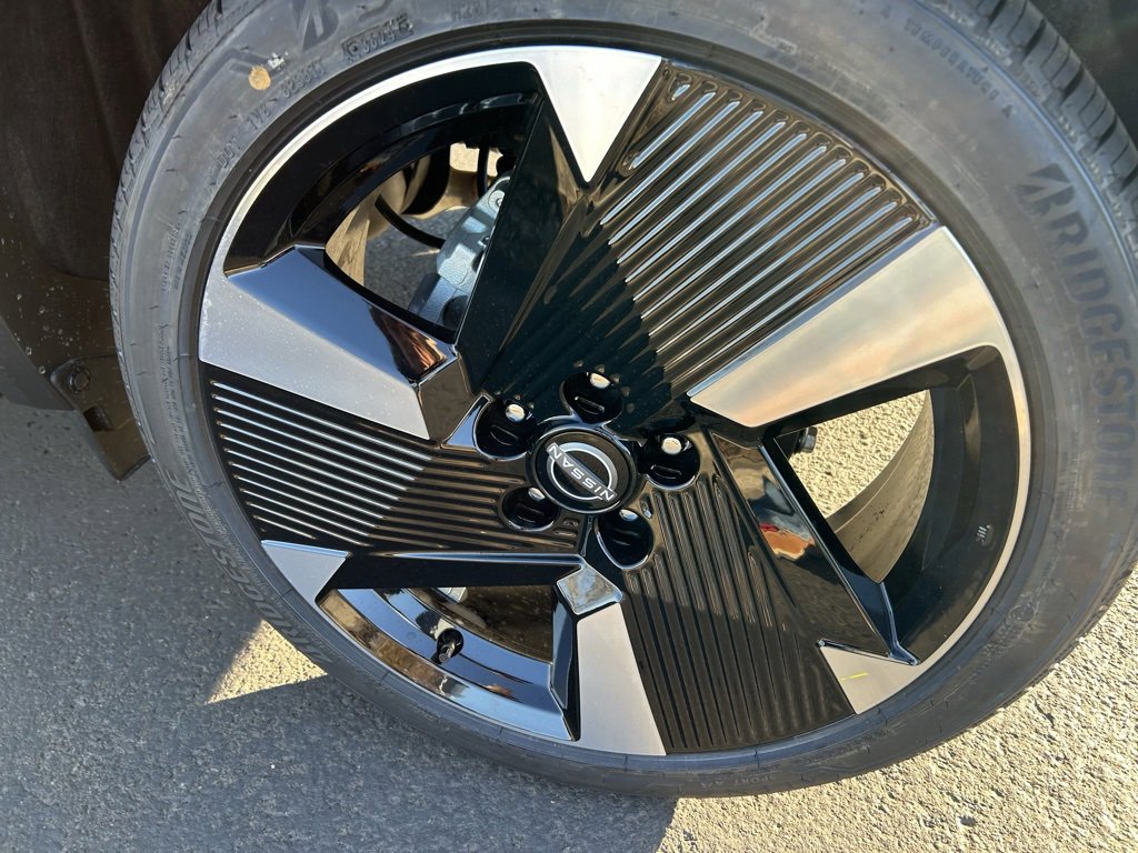 New 2025 Nissan Kicks SR w/ Illumination Package image 8