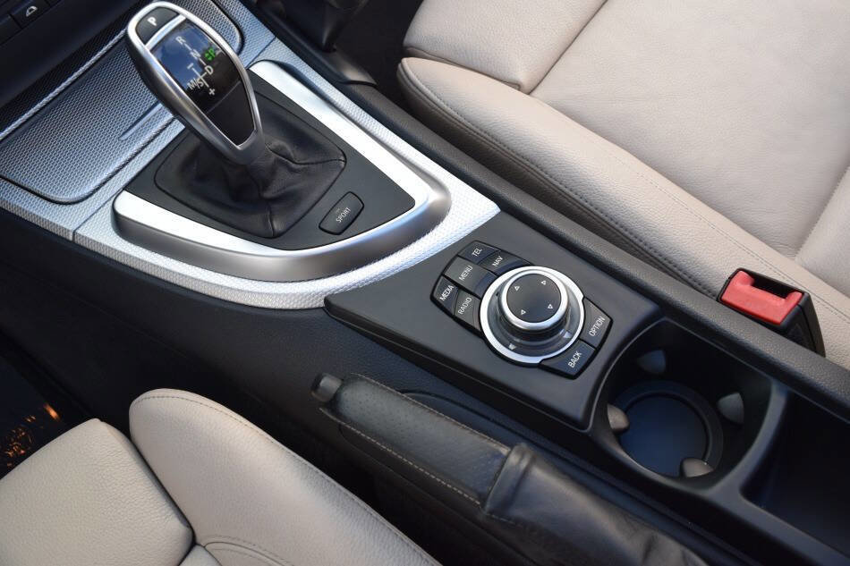 Used 2013 BMW 135is Convertible image 62