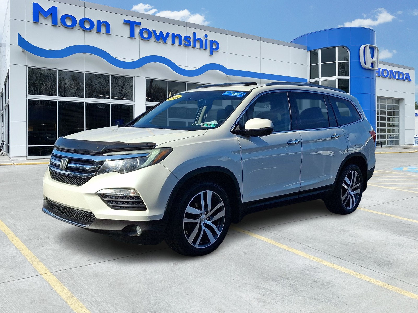 Used 2016 Honda Pilot Touring image 3