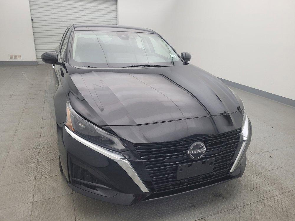Used 2023 Nissan Altima 2.5 SV image 14