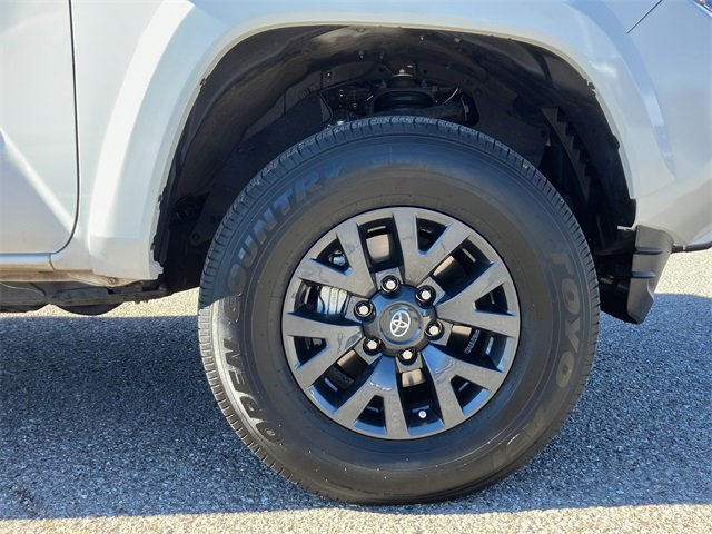 Used 2023 Toyota Tacoma SR5 image 9