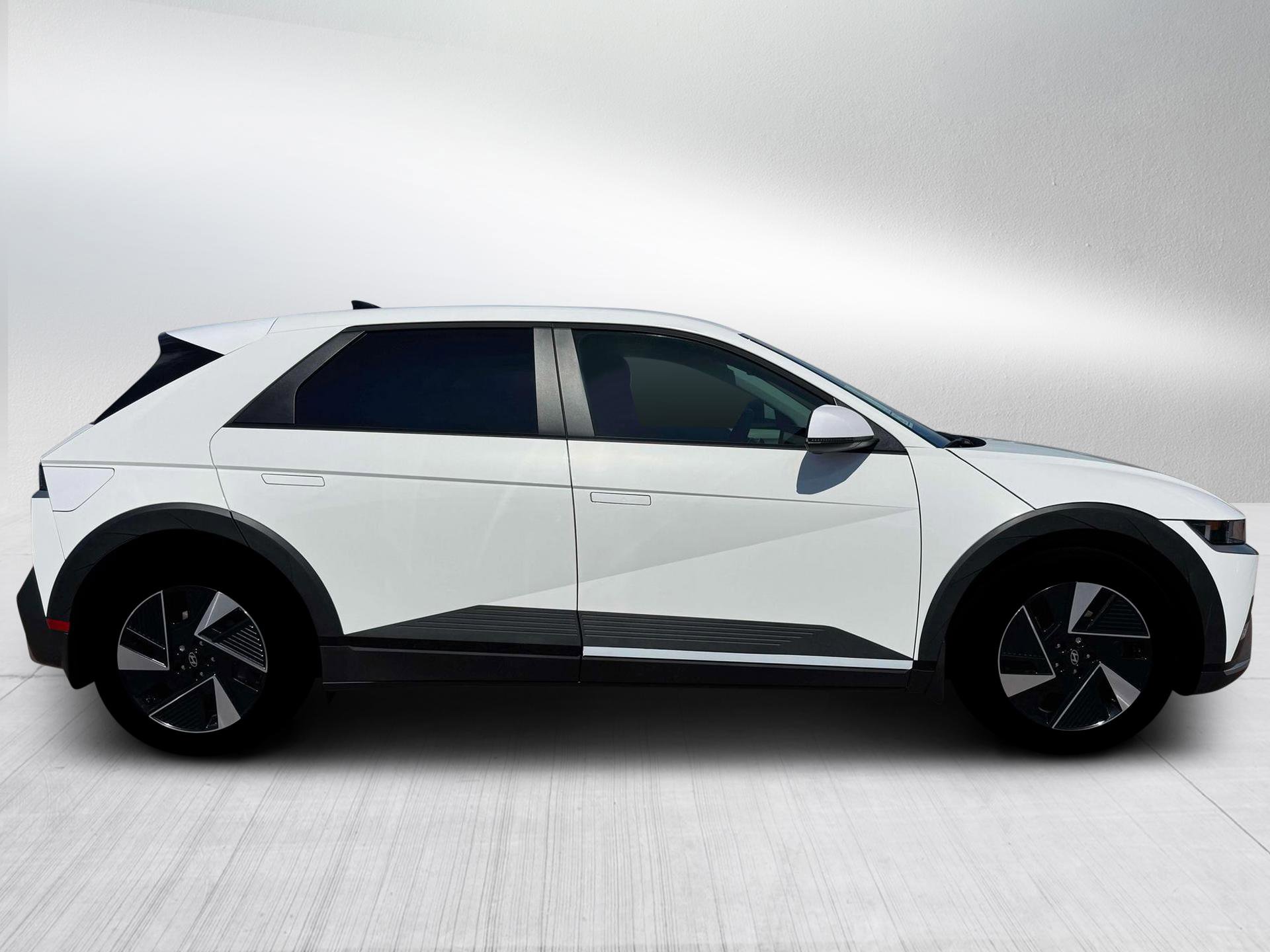 New 2026 Hyundai Ioniq 5 SEL image 9