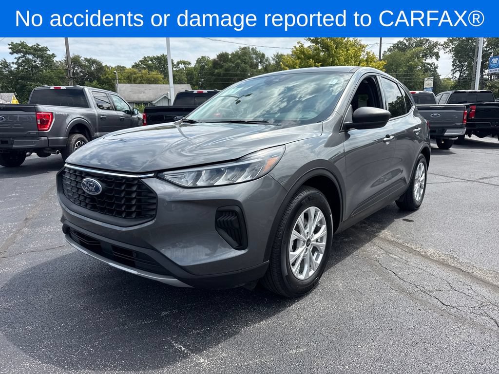 Used 2025 Ford Escape Active FWD image 2