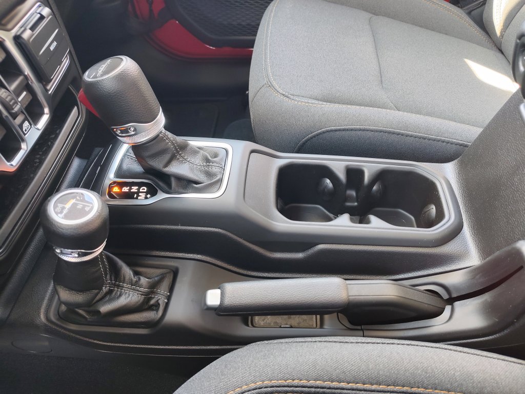 New 2026 Jeep Gladiator Sport AWD/4WD image 18