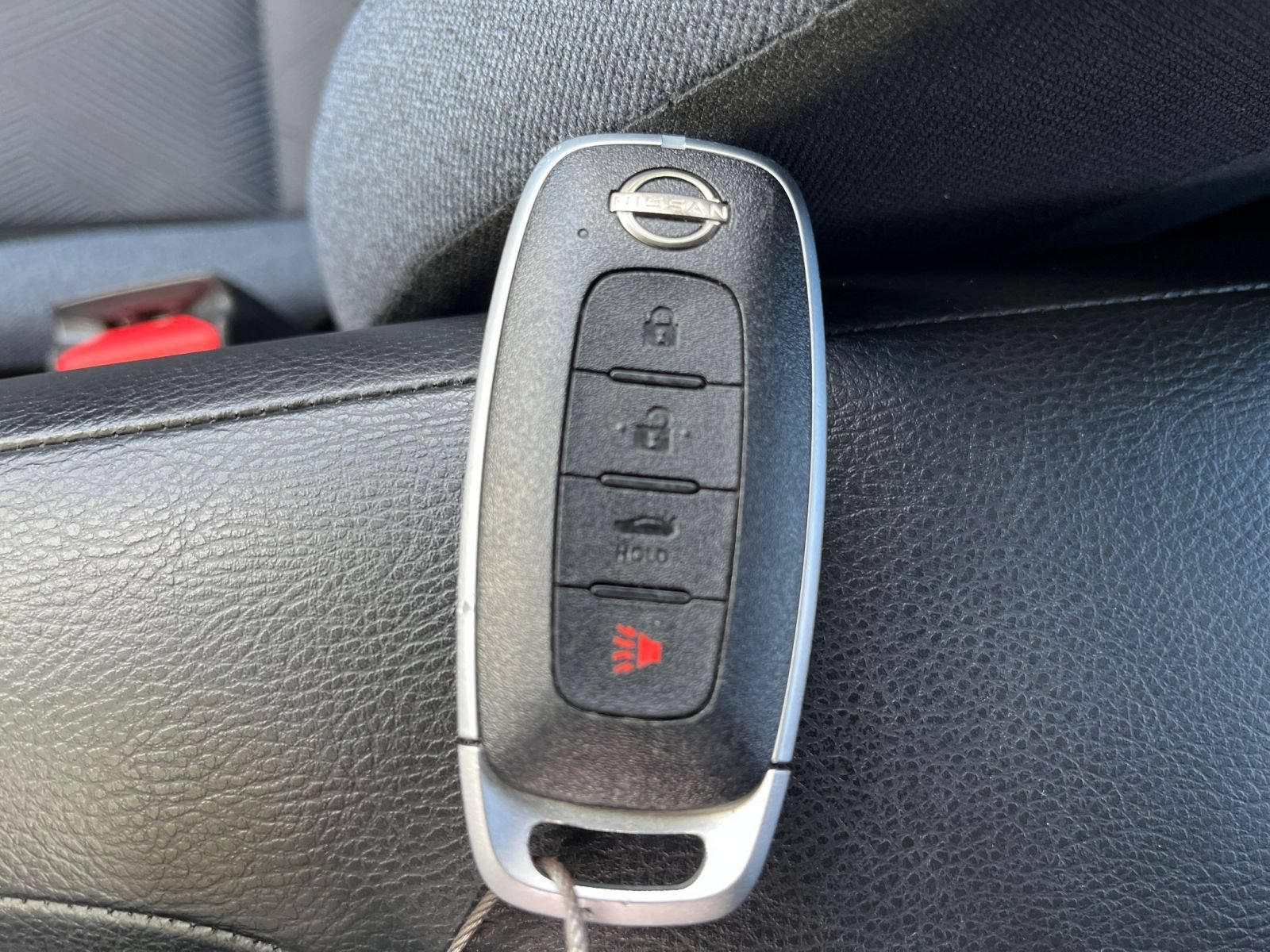 Used 2025 Nissan Versa SV FWD image 25