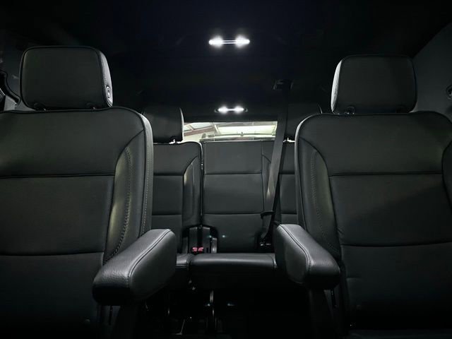 Used 2025 GMC Yukon XL Denali image 17
