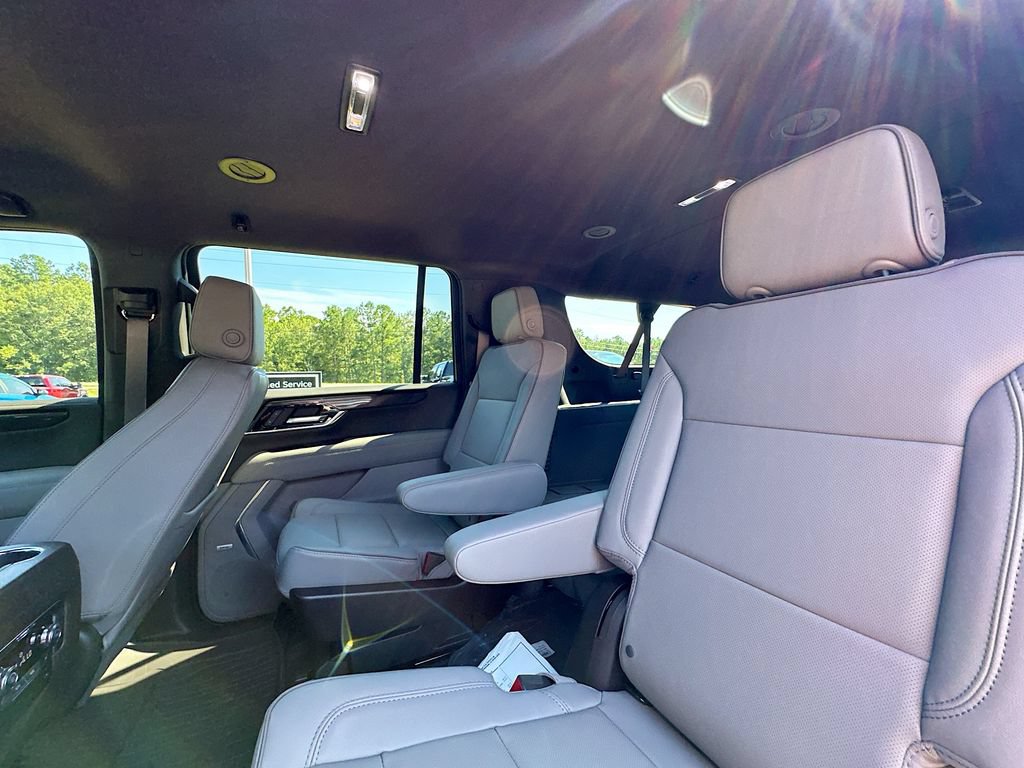 Used 2025 GMC Yukon XL Elevation RWD image 17