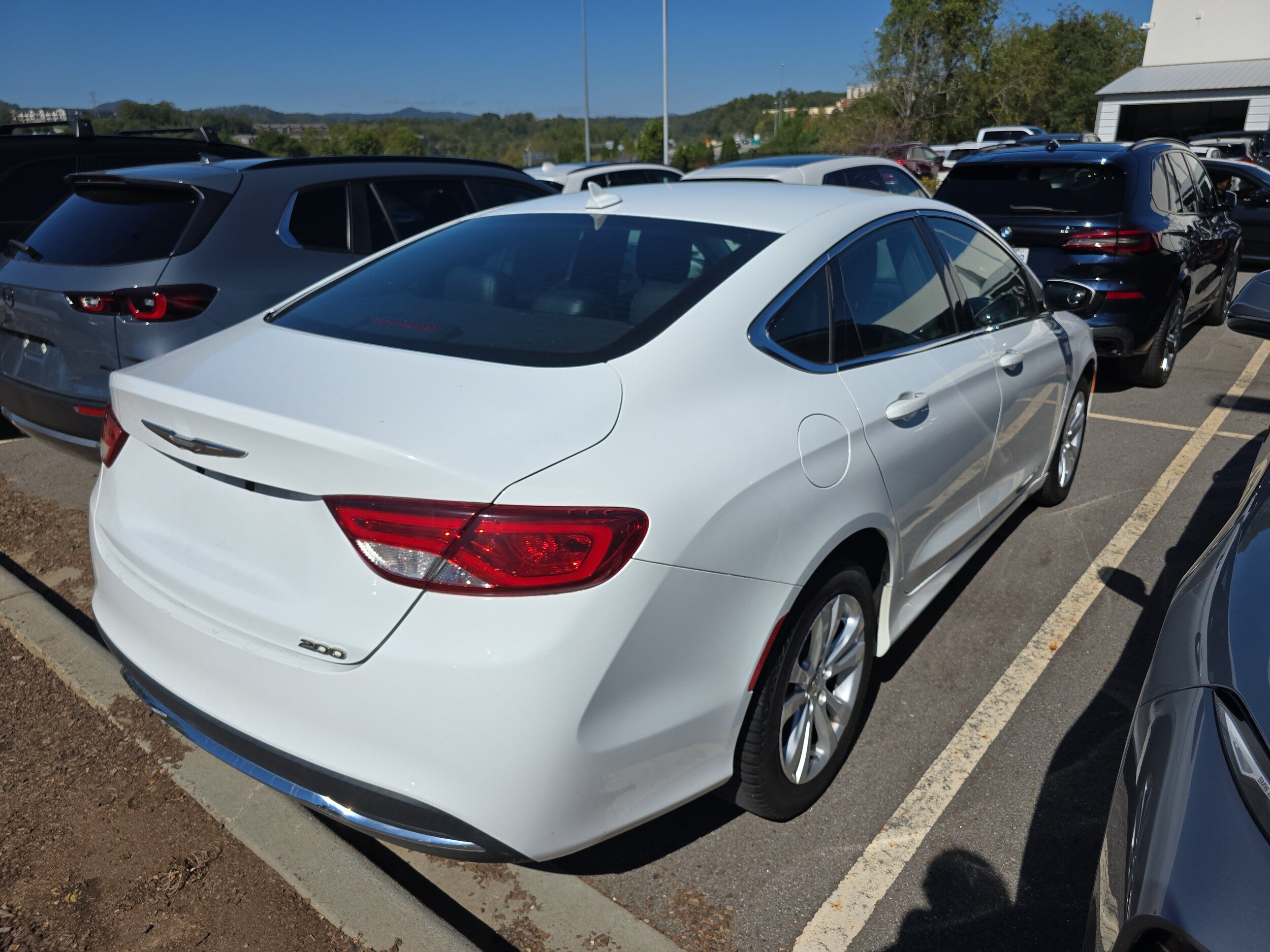 Used 2017 Chrysler 200 Limited Platinum FWD image 2
