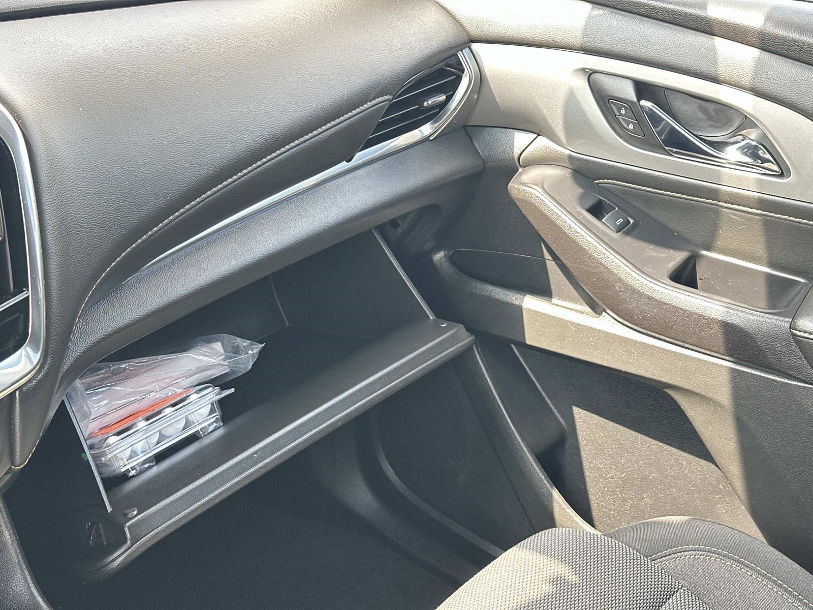 Certified 2020 Chevrolet Traverse LT FWD image 32