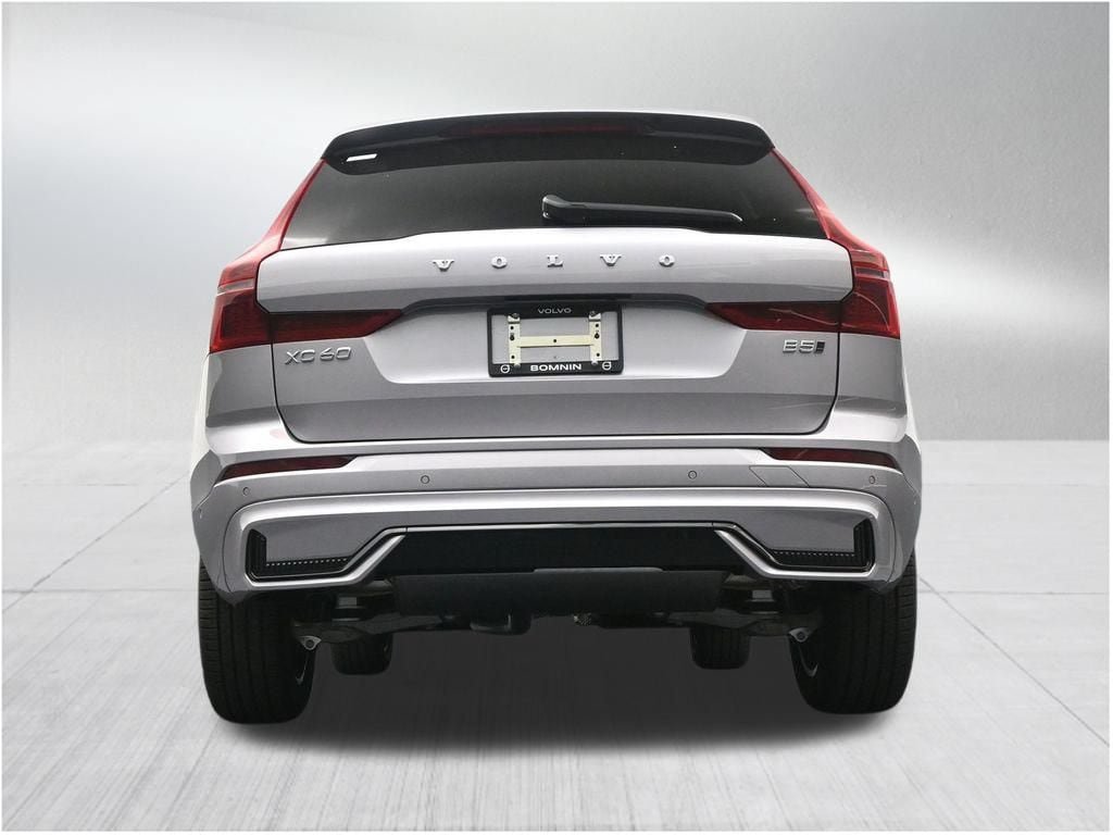 New 2026 Volvo XC60 B5 Plus AWD/4WD image 24