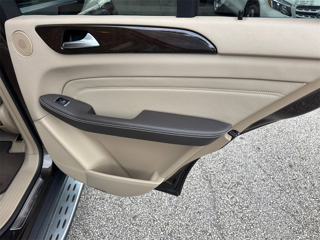 Used 2015 Mercedes-Benz ML 350 4MATIC image 16