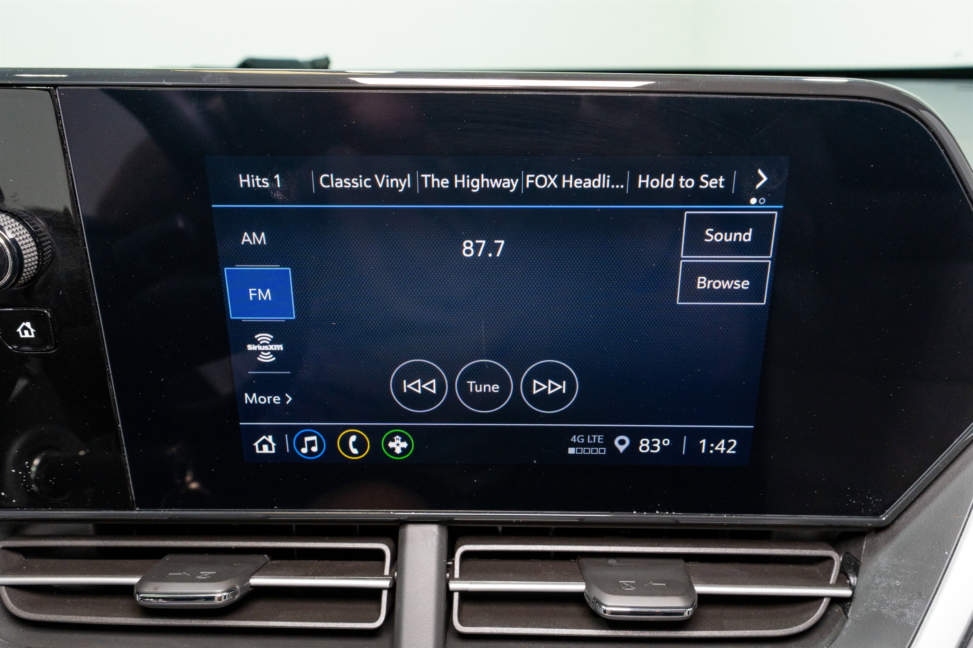 Used 2024 Chevrolet Trax LS image 15