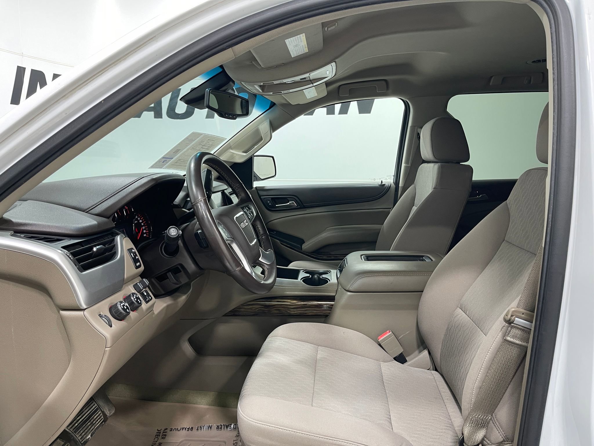 Used 2016 GMC Yukon SLE w/ HD Trailering Package image 11