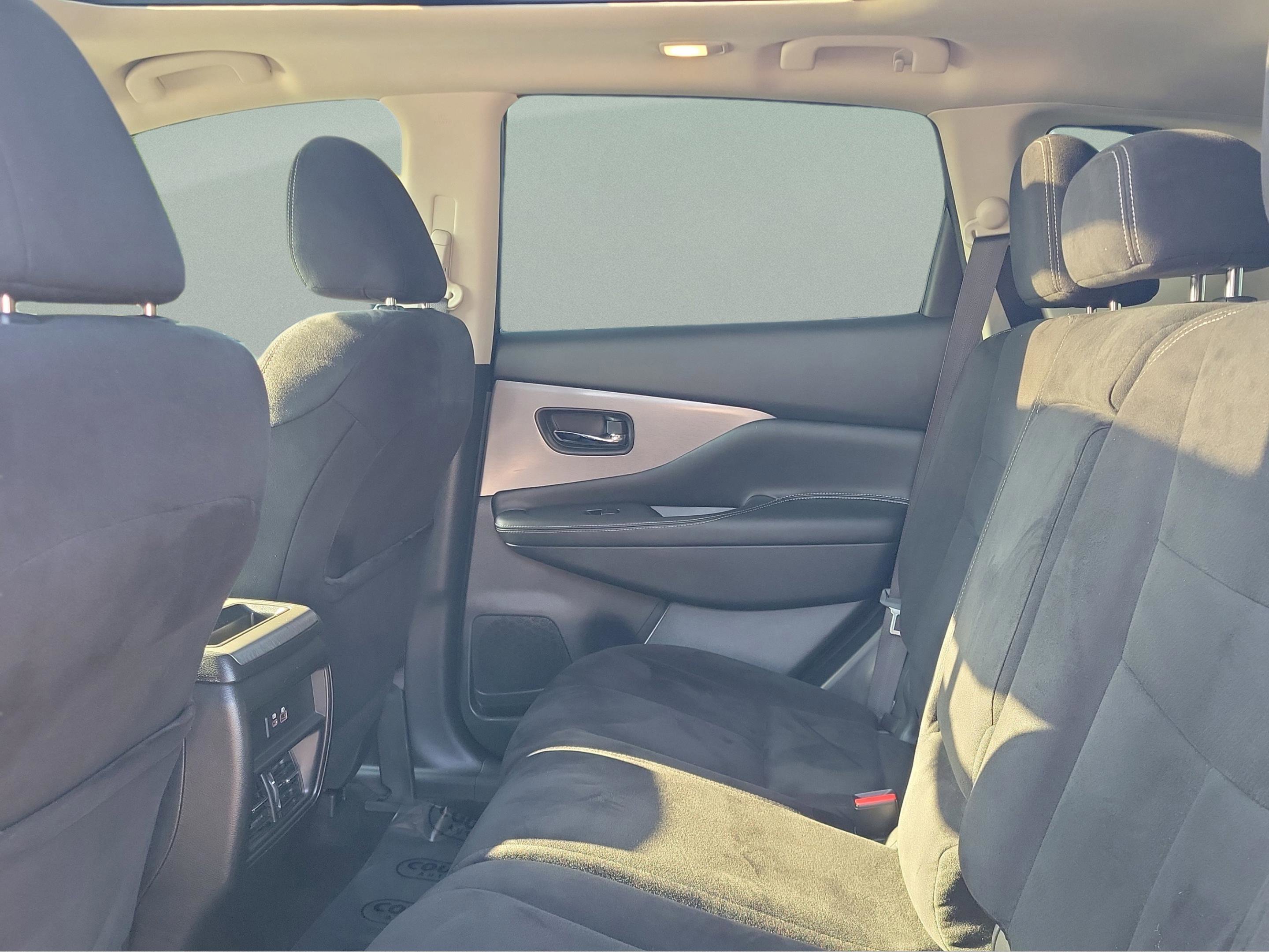 Used 2019 Nissan Murano SV w/ Premium Package image 13