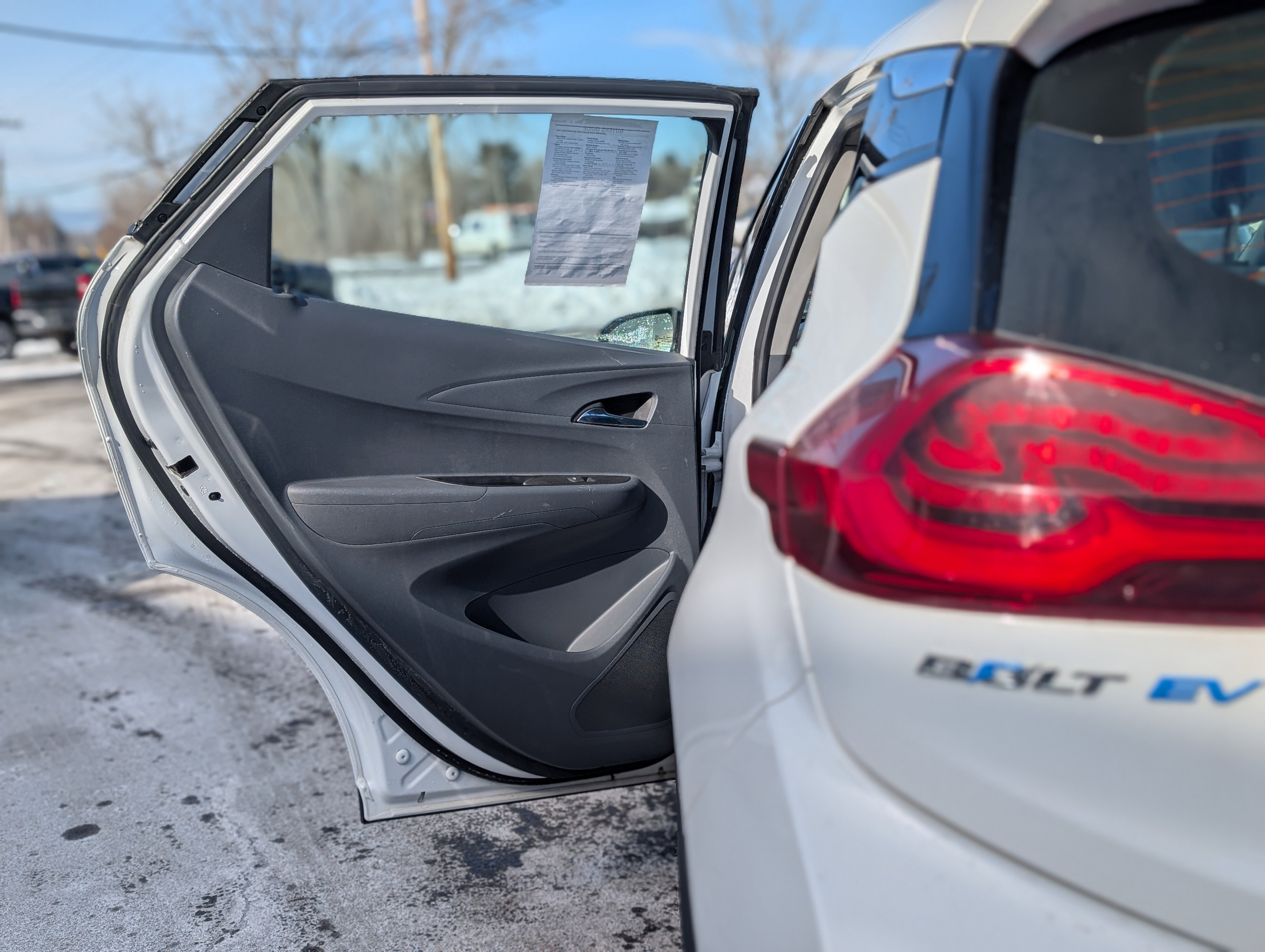 Used 2017 Chevrolet Bolt LT image 32