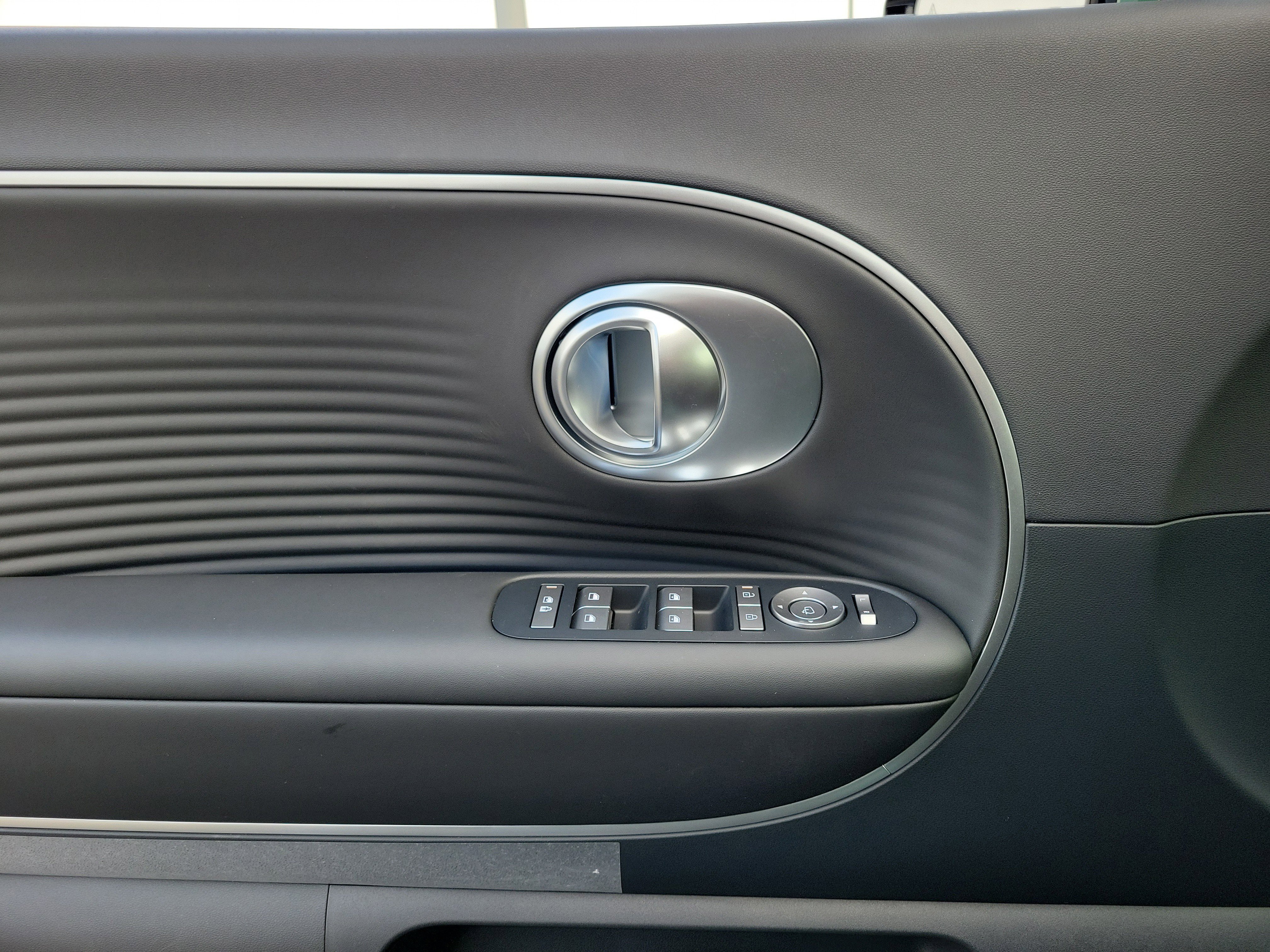 New 2026 Hyundai Ioniq 9 SEL image 17