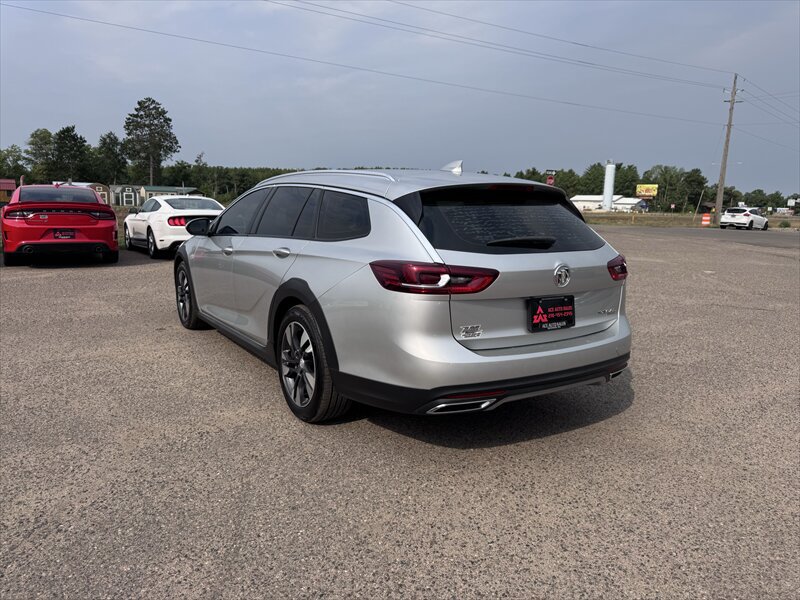Used 2019 Buick Regal Preferred AWD/4WD image 4