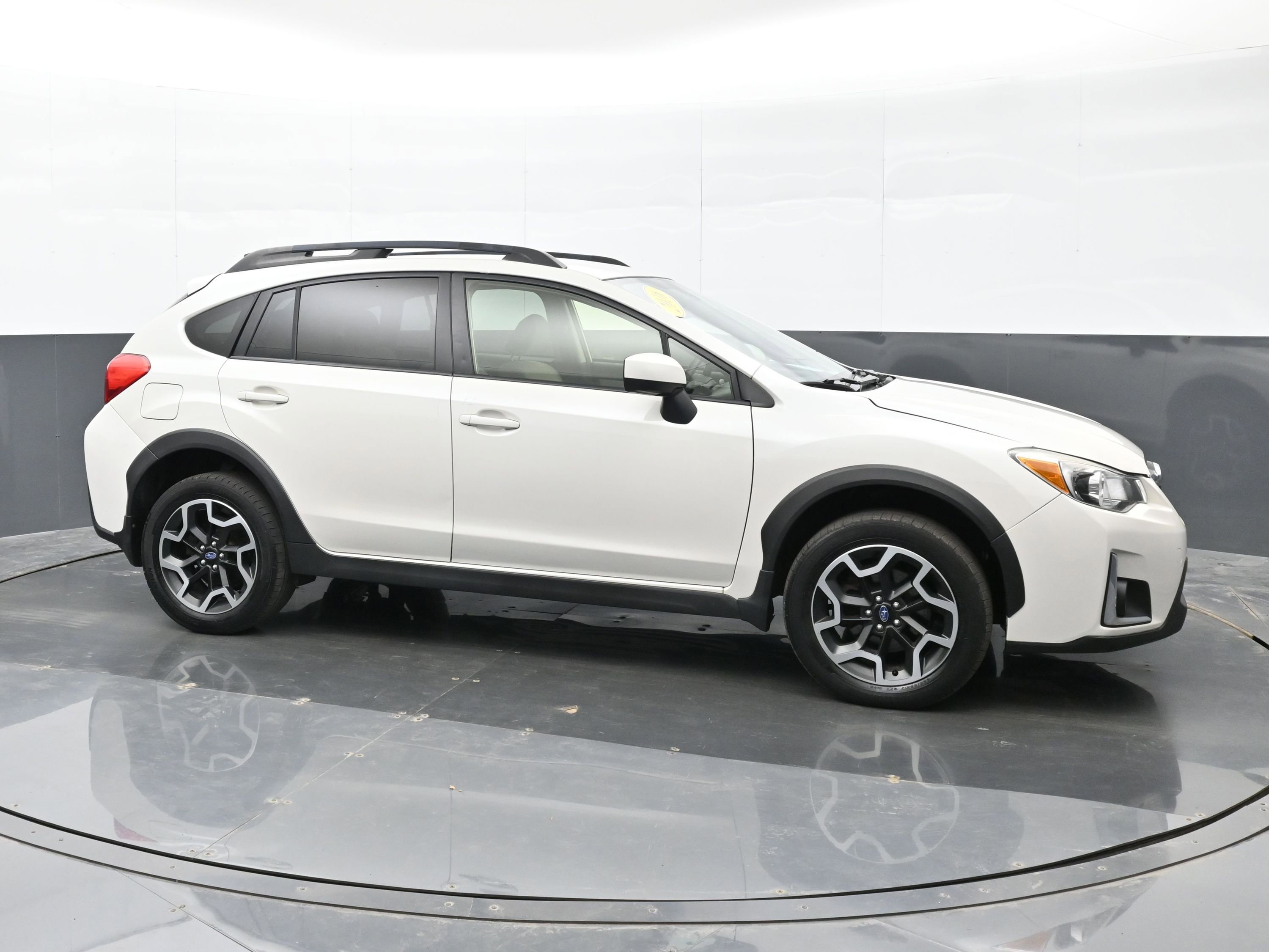 Used 2016 Subaru Crosstrek 2.0i Premium image 5